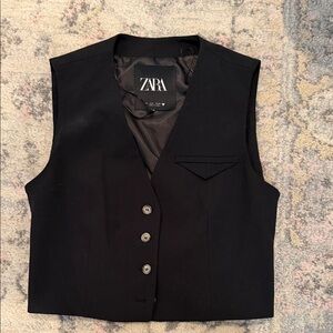 Zara vest
Mint condition